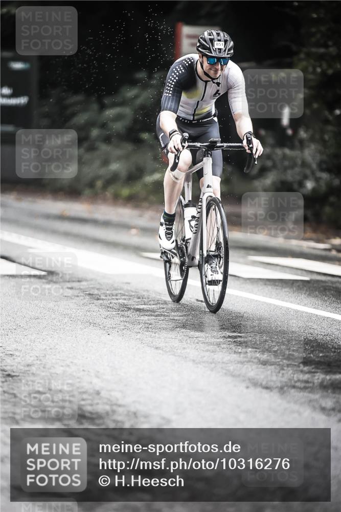 13.09.2026 - Stadtparktriathlon H.Heesch http://msf.ph/oto/10316276 13.09.2026 11:51:44 Radfahren 714, 773, 832, 851, 911 meine-sportfotos.de