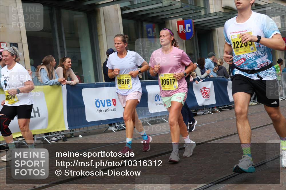13.09.2026 - 21. swb-Marathon Bremen Strokosch-Dieckow http://msf.ph/oto/10316312 13.09.2026 10:57:15 Ziel 10177, 10226, 10300, 10394, 10460, 10517, 10518, 11106, 11245, 11365, 11480, 11498, 11532, 11568, 11609, 11734, 11965, 11966, 12037, 12111, 12222, 12264, 12372, 12400, 10157, 10166, 10408, 10578, 10687, 10700, 10772, 10969, 11000, 11079, 11236, 11292, 11328, 11484, 11667, 11946, 12032, 12263, 12382, 12383, 12400, 12411 meine-sportfotos.de