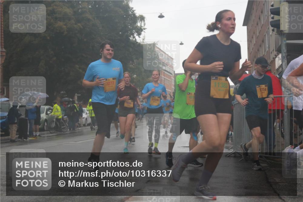 13.09.2026 - Kiel Lauf Markus Tischler http://msf.ph/oto/10316337 13.09.2026 10:46:20 Fleethörn 1, 39, 3272, 4896, 11596, 11383, 7724 meine-sportfotos.de