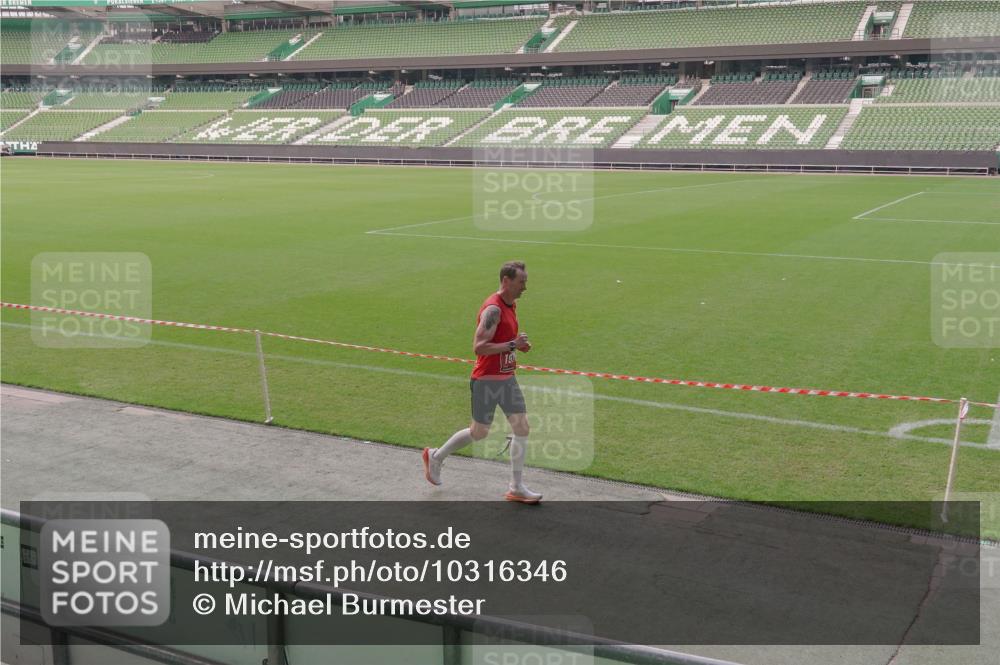 13.09.2026 - 21. swb-Marathon Bremen Michael Burmester http://msf.ph/oto/10316346 13.09.2026 12:51:29 Laufen im Stadion 235, 335, 469, 734, 771, 863, 1043, 1125, 1146, 1162, 1232, 1455, 1492, 1510, 1513, 1613, 1955, 1970, 1998, 2008, 2130, 2291, 2295, 2360, 2442, 2444, 2447, 2759, 2847, 3440, 3484, 3566, 3647, 3703, 3808, 3830, 3899, 3959, 3988, 4023, 4165, 4368, 4429, 4473, 4475, 4559, 4571, 4573, 4582, 4727, 4781, 4782, 4888, 4895, 5066, 5079, 5152, 5155, 5168, 5314, 5379, 5521, 5532, 5620, 5627, 5636, 5696, 6267, 6274, 6471, 6668, 6901, 8033, 8798 meine-sportfotos.de