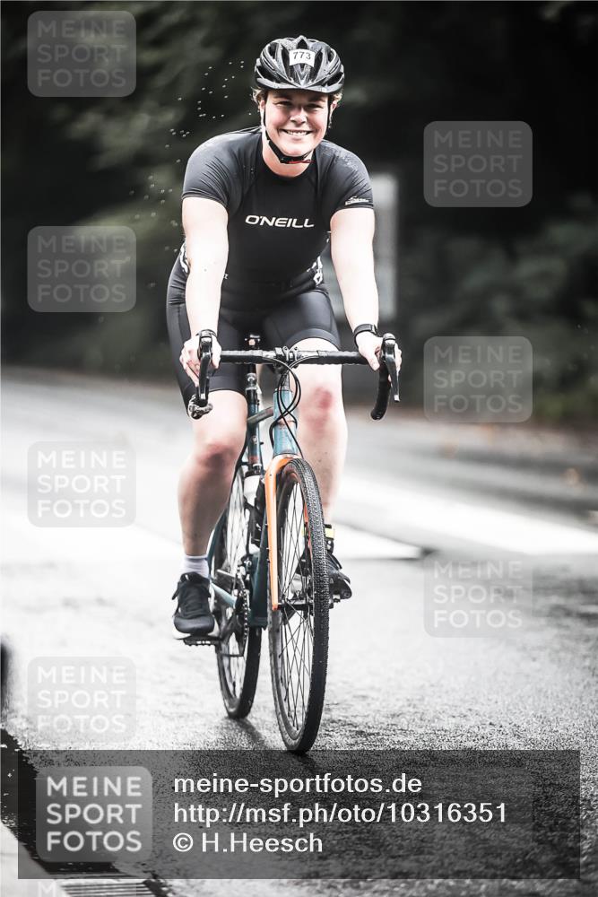 13.09.2026 - Stadtparktriathlon H.Heesch http://msf.ph/oto/10316351 13.09.2026 11:51:50 Radfahren 714, 755, 773, 808, 830, 832, 851, 911 meine-sportfotos.de