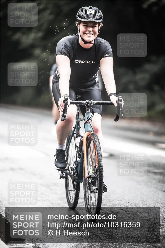 13.09.2026 - Stadtparktriathlon H.Heesch http://msf.ph/oto/10316359 13.09.2026 11:51:50 Radfahren 714, 755, 773, 808, 830, 832, 851, 911 meine-sportfotos.de