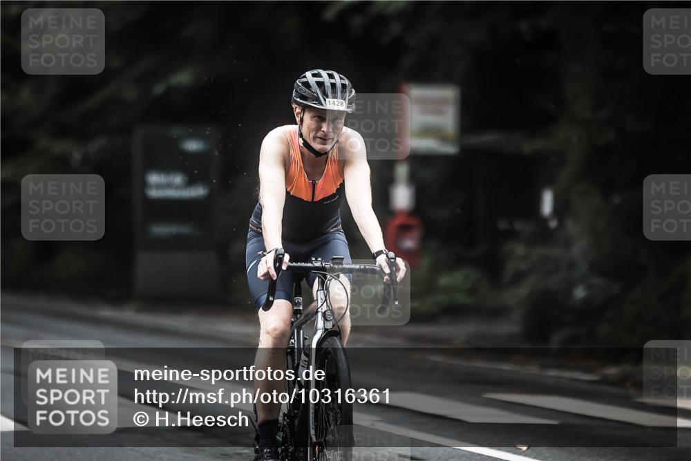 13.09.2026 - Stadtparktriathlon H.Heesch http://msf.ph/oto/10316361 13.09.2026 12:59:46 Radfahren 1107, 1168, 1252, 1302, 1303, 1353, 1414, 1428 meine-sportfotos.de