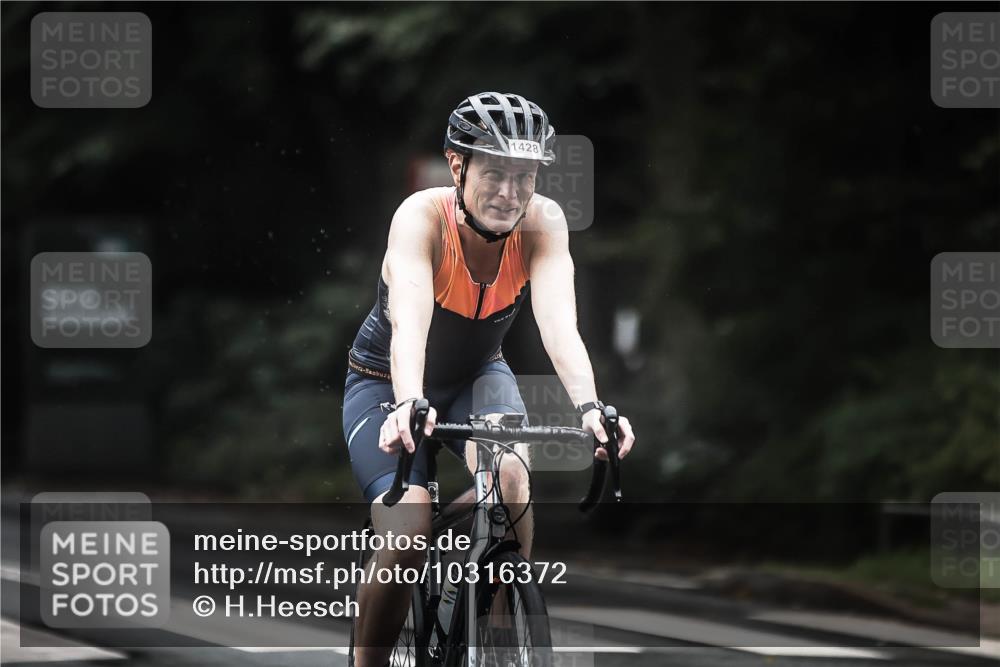 13.09.2026 - Stadtparktriathlon H.Heesch http://msf.ph/oto/10316372 13.09.2026 12:59:47 Radfahren 1107, 1168, 1247, 1252, 1302, 1303, 1353, 1414, 1428 meine-sportfotos.de