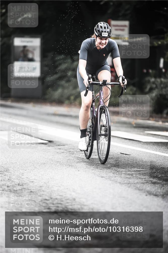 13.09.2026 - Stadtparktriathlon H.Heesch http://msf.ph/oto/10316398 13.09.2026 11:51:51 Radfahren 714, 755, 773, 808, 830, 832, 877, 911 meine-sportfotos.de