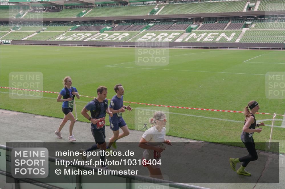 13.09.2026 - 21. swb-Marathon Bremen Michael Burmester http://msf.ph/oto/10316404 13.09.2026 12:51:31 Laufen im Stadion 235, 335, 469, 734, 771, 863, 1043, 1125, 1146, 1162, 1232, 1455, 1492, 1510, 1513, 1613, 1955, 1970, 1998, 2008, 2130, 2291, 2295, 2360, 2442, 2444, 2447, 2498, 2759, 2847, 3085, 3440, 3484, 3566, 3647, 3703, 3808, 3830, 3899, 3959, 3988, 4023, 4165, 4283, 4368, 4429, 4473, 4475, 4559, 4571, 4573, 4582, 4727, 4781, 4782, 4888, 4895, 5066, 5079, 5152, 5155, 5168, 5314, 5379, 5521, 5532, 5620, 5627, 5636, 5696, 6267, 6274, 6471, 6668, 6901, 8033, 8798 meine-sportfotos.de