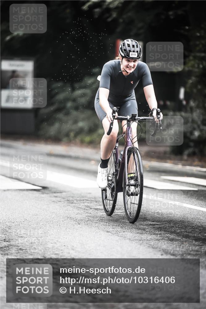 13.09.2026 - Stadtparktriathlon H.Heesch http://msf.ph/oto/10316406 13.09.2026 11:51:51 Radfahren 714, 755, 773, 808, 830, 832, 877, 911 meine-sportfotos.de