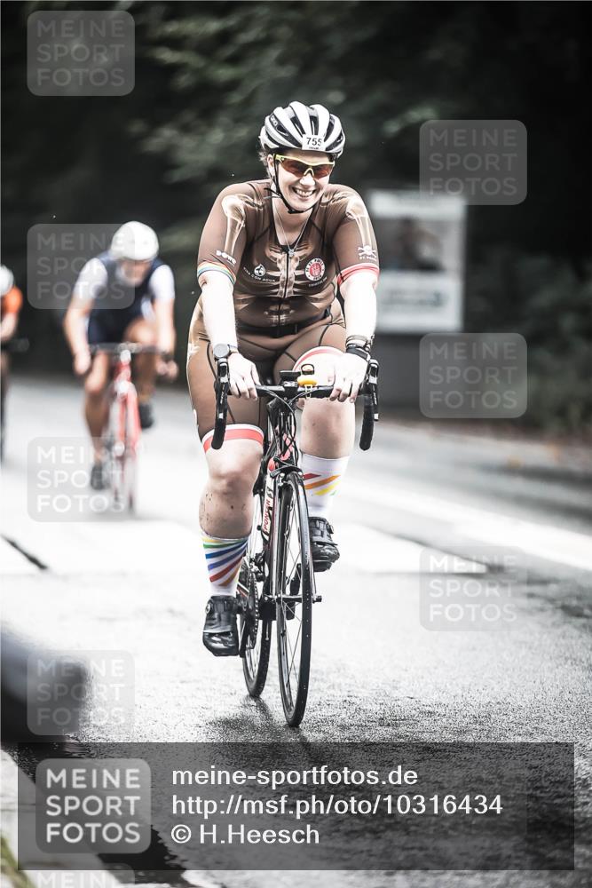 13.09.2026 - Stadtparktriathlon H.Heesch http://msf.ph/oto/10316434 13.09.2026 11:51:55 Radfahren 713, 714, 755, 773, 808, 830, 877, 903, 911 meine-sportfotos.de