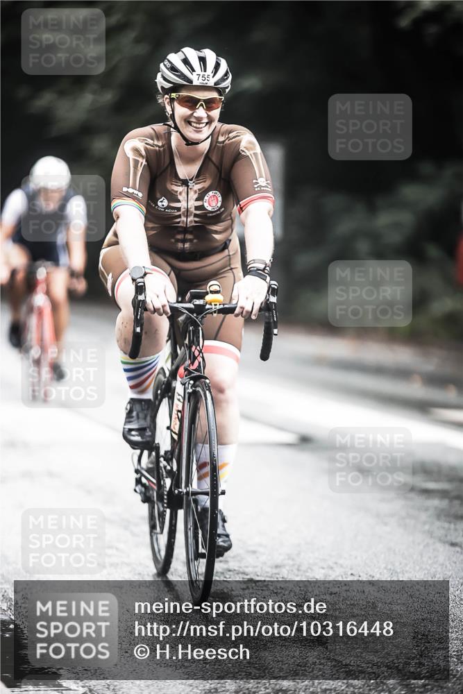 13.09.2026 - Stadtparktriathlon H.Heesch http://msf.ph/oto/10316448 13.09.2026 11:51:55 Radfahren 713, 714, 755, 773, 808, 830, 877, 903, 911 meine-sportfotos.de