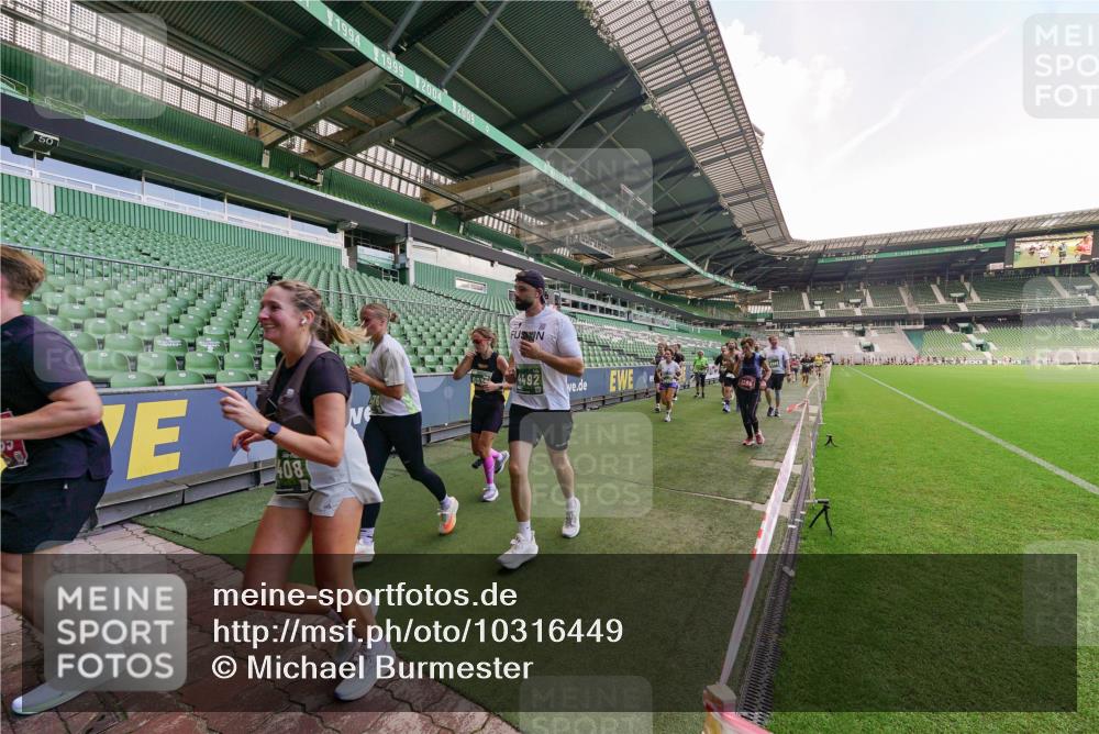 13.09.2026 - 21. swb-Marathon Bremen Michael Burmester http://msf.ph/oto/10316449 13.09.2026 13:13:22 Laufen im Stadion 118, 183, 270, 278, 349, 460, 514, 576, 600, 631, 695, 702, 933, 950, 1005, 1143, 1226, 1286, 1334, 1392, 1408, 1426, 1573, 1596, 1641, 1991, 2005, 2024, 2035, 2079, 2264, 2336, 2377, 2387, 2398, 2412, 2439, 2457, 2461, 2478, 2505, 2521, 2540, 2612, 2665, 2673, 2684, 2693, 2765, 2773, 2792, 2815, 2816, 2850, 2860, 2884, 2895, 2921, 2963, 2966, 2972, 2975, 3016, 3111, 3143, 3155, 3209, 3253, 3277, 3293, 3304, 3308, 3313, 3378, 3405, 3434, 3653, 3661, 549 meine-sportfotos.de