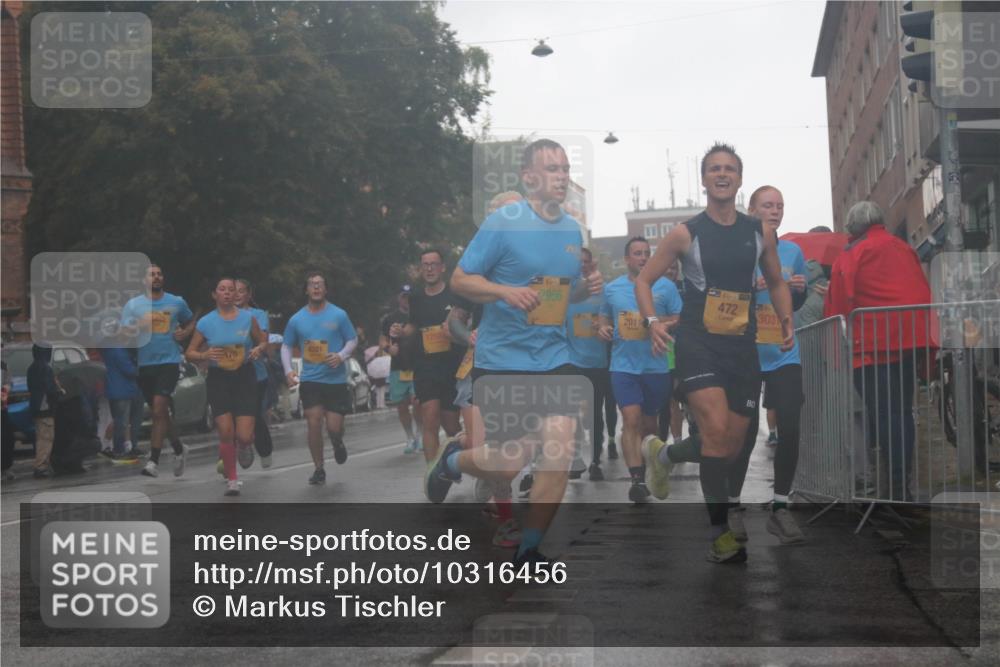 13.09.2026 - Kiel Lauf Markus Tischler http://msf.ph/oto/10316456 13.09.2026 10:46:31 Fleethörn 4201, 201, 472, 303 meine-sportfotos.de