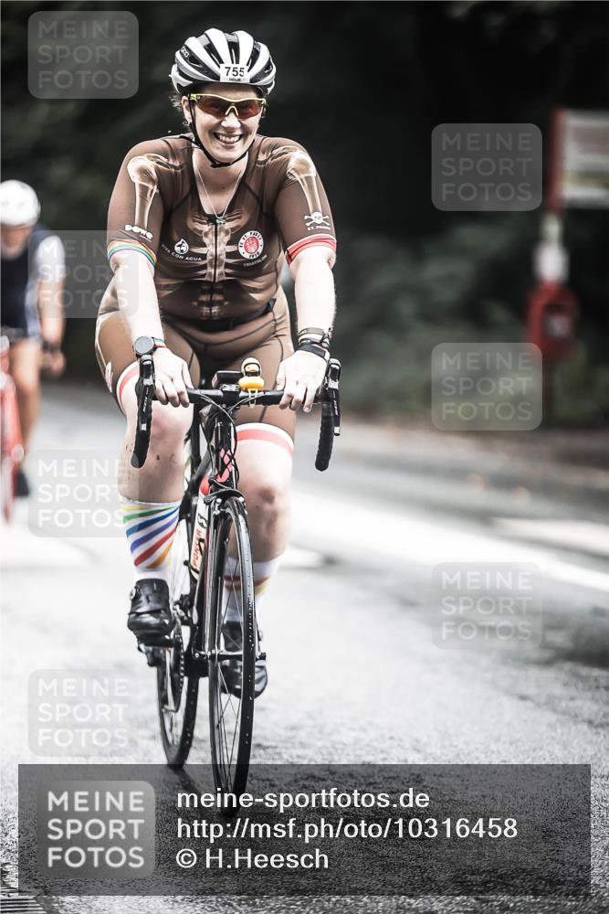 13.09.2026 - Stadtparktriathlon H.Heesch http://msf.ph/oto/10316458 13.09.2026 11:51:55 Radfahren 713, 714, 755, 773, 808, 830, 877, 903, 911 meine-sportfotos.de