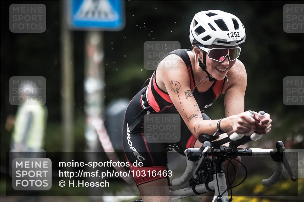 13.09.2026 - Stadtparktriathlon H.Heesch http://msf.ph/oto/10316463 13.09.2026 12:59:52 Radfahren 1107, 1247, 1252, 1302, 1414, 1418, 1428 meine-sportfotos.de