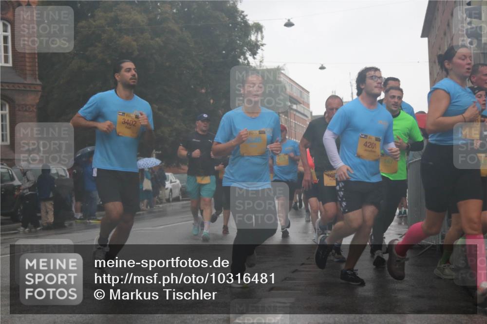 13.09.2026 - Kiel Lauf Markus Tischler http://msf.ph/oto/10316481 13.09.2026 10:46:34 Fleethörn 3402, 608, 4201, 147 meine-sportfotos.de