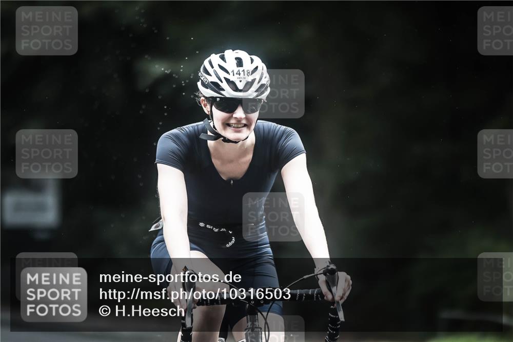13.09.2026 - Stadtparktriathlon H.Heesch http://msf.ph/oto/10316503 13.09.2026 12:59:57 Radfahren 1082, 1221, 1233, 1239, 1247, 1252, 1418 meine-sportfotos.de