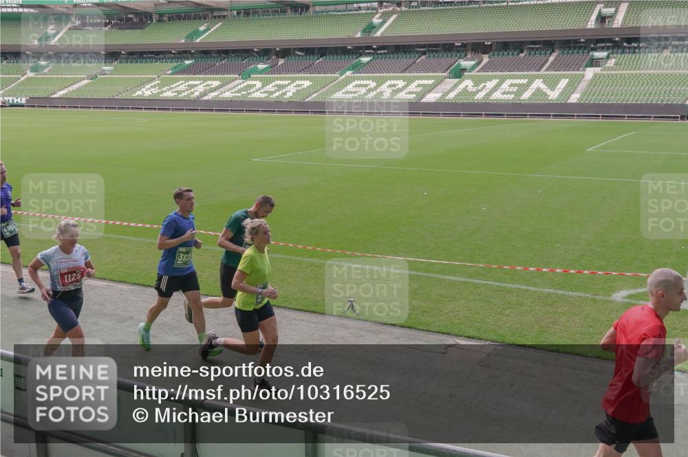 13.09.2026 - 21. swb-Marathon Bremen Michael Burmester http://msf.ph/oto/10316525 13.09.2026 12:51:39 Laufen im Stadion 107, 235, 335, 734, 771, 863, 1043, 1125, 1146, 1162, 1232, 1455, 1492, 1510, 1513, 1613, 1955, 1970, 1998, 2008, 2130, 2295, 2360, 2442, 2444, 2447, 2498, 2759, 2847, 3085, 3336, 3440, 3448, 3484, 3566, 3647, 3703, 3808, 3830, 3899, 3959, 3988, 4023, 4165, 4283, 4368, 4429, 4473, 4475, 4559, 4571, 4573, 4582, 4727, 4781, 4782, 4888, 4895, 5066, 5079, 5152, 5155, 5168, 5314, 5379, 5521, 5532, 5620, 5627, 5636, 5696, 6267, 6274, 6471, 6668, 6901, 8033, 8798 meine-sportfotos.de