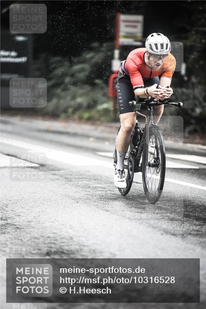 13.09.2026 - Stadtparktriathlon H.Heesch http://msf.ph/oto/10316528 13.09.2026 11:51:57 Radfahren 713, 755, 808, 830, 877, 903 meine-sportfotos.de
