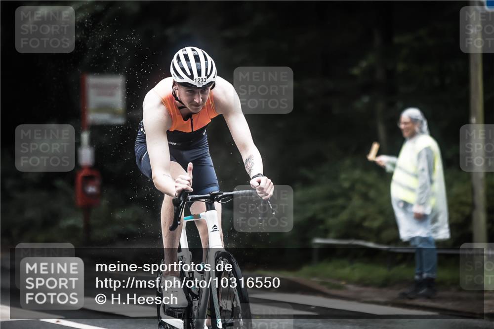 13.09.2026 - Stadtparktriathlon H.Heesch http://msf.ph/oto/10316550 13.09.2026 13:00:00 Radfahren 1082, 1221, 1233, 1239, 1357, 1412, 1418 meine-sportfotos.de