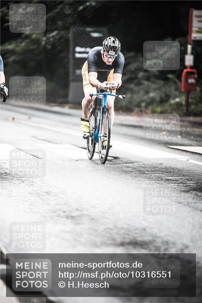 13.09.2026 - Stadtparktriathlon H.Heesch http://msf.ph/oto/10316551 13.09.2026 11:51:59 Radfahren 713, 755, 830, 877, 902, 903 meine-sportfotos.de
