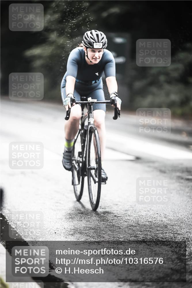 13.09.2026 - Stadtparktriathlon H.Heesch http://msf.ph/oto/10316576 13.09.2026 11:52:00 Radfahren 713, 755, 830, 877, 902, 903 meine-sportfotos.de