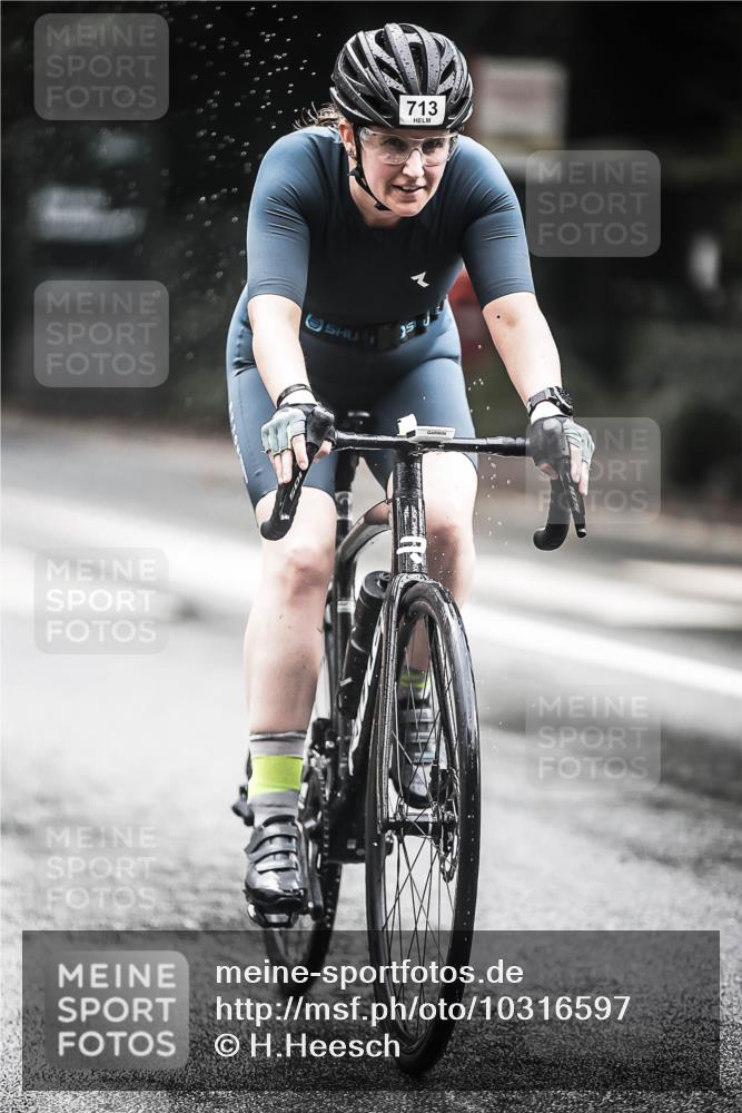 13.09.2026 - Stadtparktriathlon H.Heesch http://msf.ph/oto/10316597 13.09.2026 11:52:01 Radfahren 713, 755, 830, 877, 902, 903 meine-sportfotos.de