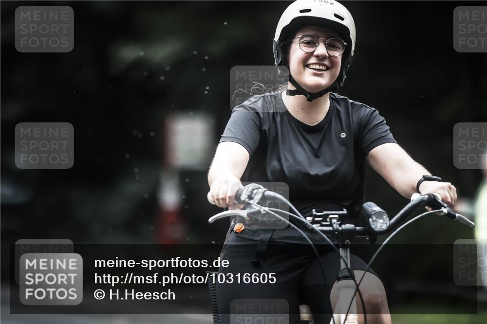 13.09.2026 - Stadtparktriathlon H.Heesch http://msf.ph/oto/10316605 13.09.2026 13:00:02 Radfahren 1082, 1160, 1221, 1233, 1239, 1357, 1412 meine-sportfotos.de