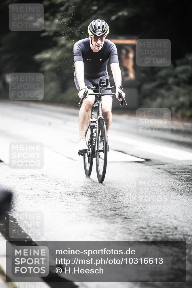 13.09.2026 - Stadtparktriathlon H.Heesch http://msf.ph/oto/10316613 13.09.2026 11:52:04 Radfahren 713, 902, 903 meine-sportfotos.de