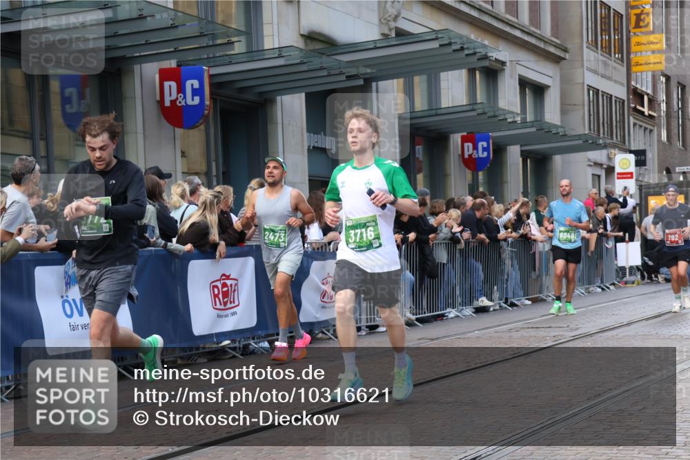 13.09.2026 - 21. swb-Marathon Bremen Strokosch-Dieckow http://msf.ph/oto/10316621 13.09.2026 13:16:29 Ziel 385, 472, 675, 696, 734, 816, 827, 985, 1970, 2319, 2473, 2474, 2809, 3706, 3716, 3961, 4135, 4137, 4485, 5255, 5772, 6049, 6367, 6531, 6535, 6819, 7297, 7387, 7875, 481, 663, 740, 755, 792, 1076, 1162, 1605, 2604, 5554, 5963, 6106, 6367, 6721, 6744, 7053, 7603, 7801, 8171, 8288, 8398, 9031, 9115, 13008 meine-sportfotos.de