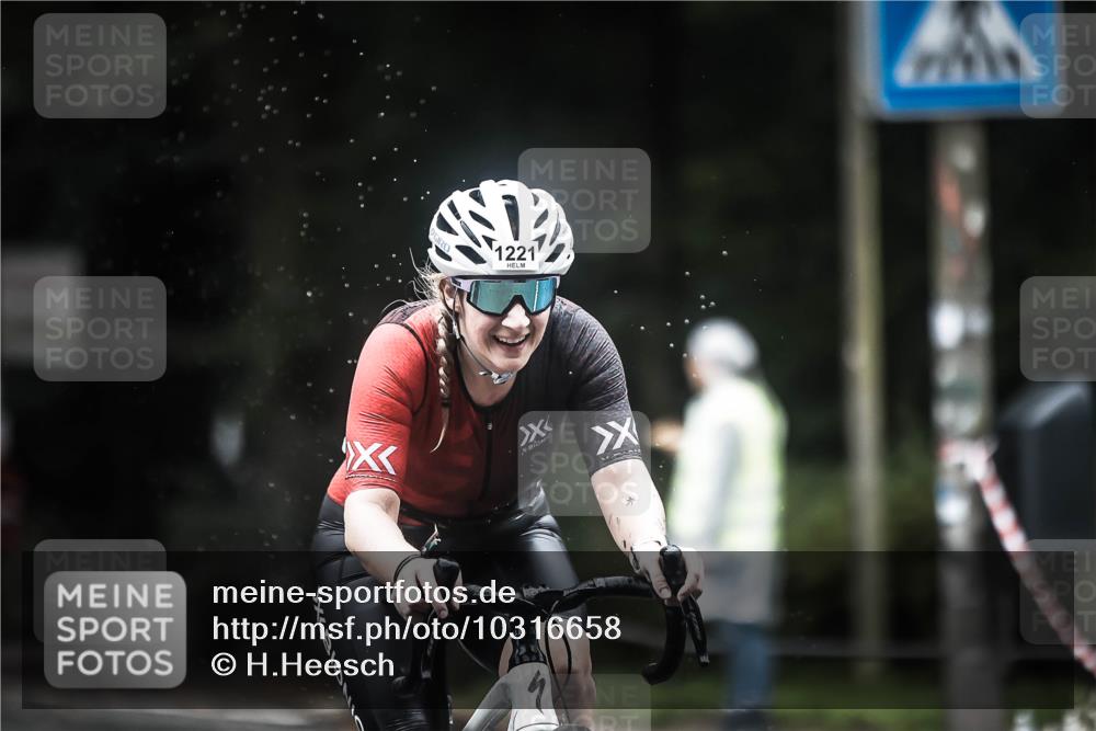 13.09.2026 - Stadtparktriathlon H.Heesch http://msf.ph/oto/10316658 13.09.2026 13:00:04 Radfahren 1082, 1117, 1160, 1203, 1221, 1233, 1239, 1357, 1412 meine-sportfotos.de