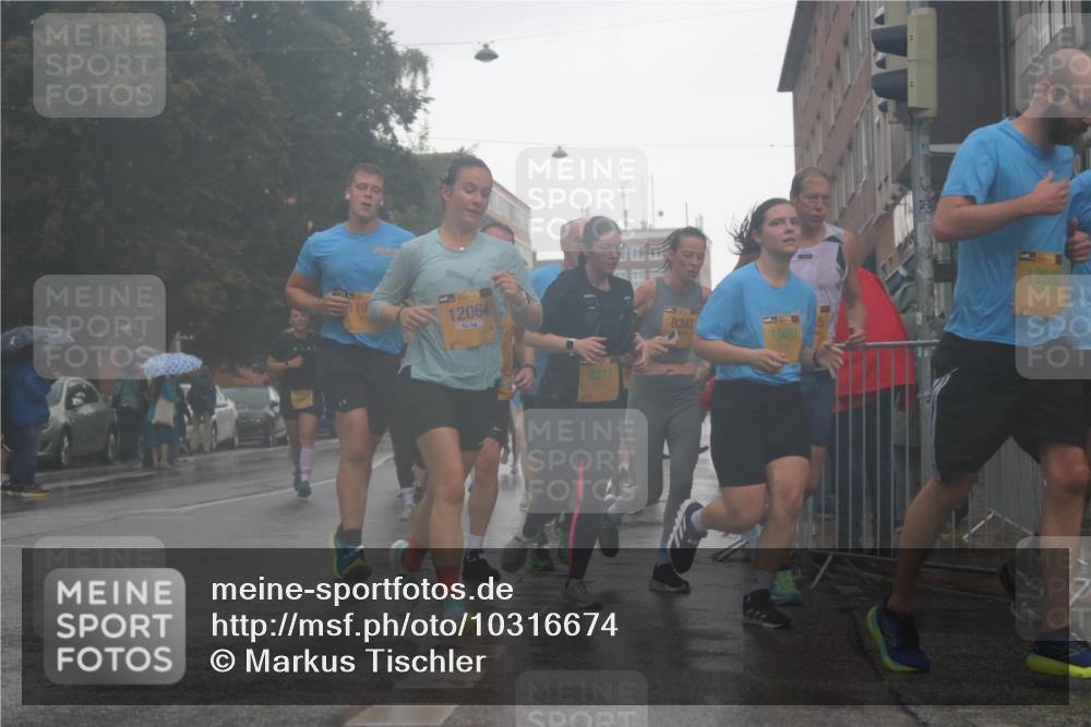 13.09.2026 - Kiel Lauf Markus Tischler http://msf.ph/oto/10316674 13.09.2026 10:46:55 Fleethörn 139, 12064, 8271, 8342, 10481, 1258 meine-sportfotos.de