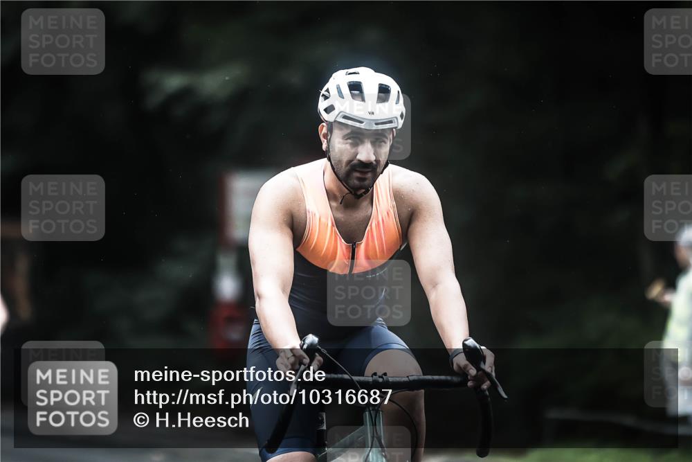 13.09.2026 - Stadtparktriathlon H.Heesch http://msf.ph/oto/10316687 13.09.2026 13:00:06 Radfahren 1082, 1117, 1160, 1203, 1221, 1239, 1267, 1310, 1357, 1358, 1412 meine-sportfotos.de