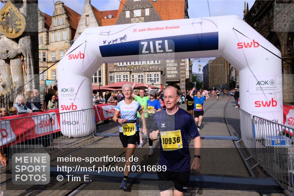 13.09.2026 - 21. swb-Marathon Bremen Tim E. http://msf.ph/oto/10316689 13.09.2026 10:56:57 Ziel 10240, 10356, 10372, 10486, 10540, 10721, 10771, 10824, 10888, 10936, 11064, 11069, 11349, 11407, 11474, 11601, 11855, 11871, 11872, 11911, 11996, 12434, 12543 meine-sportfotos.de