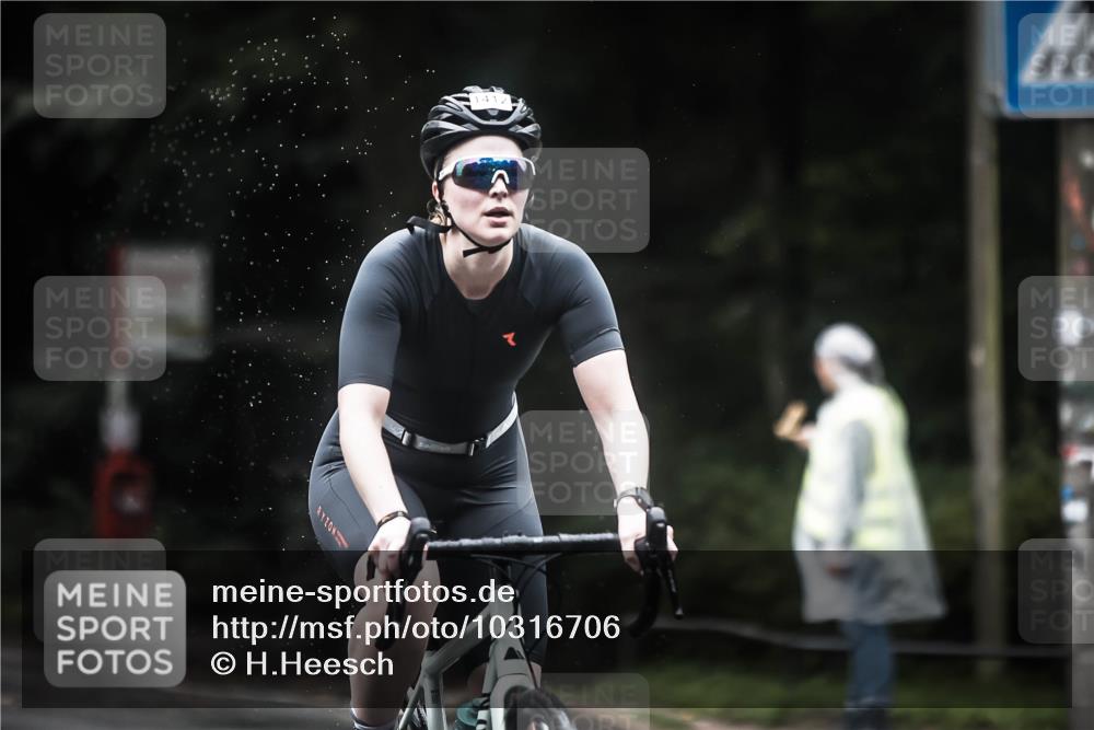 13.09.2026 - Stadtparktriathlon H.Heesch http://msf.ph/oto/10316706 13.09.2026 13:00:07 Radfahren 1082, 1117, 1160, 1203, 1221, 1239, 1267, 1310, 1357, 1358, 1412 meine-sportfotos.de