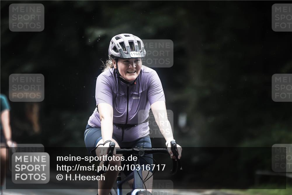 13.09.2026 - Stadtparktriathlon H.Heesch http://msf.ph/oto/10316717 13.09.2026 13:00:09 Radfahren 1117, 1160, 1203, 1221, 1267, 1310, 1357, 1358, 1412 meine-sportfotos.de