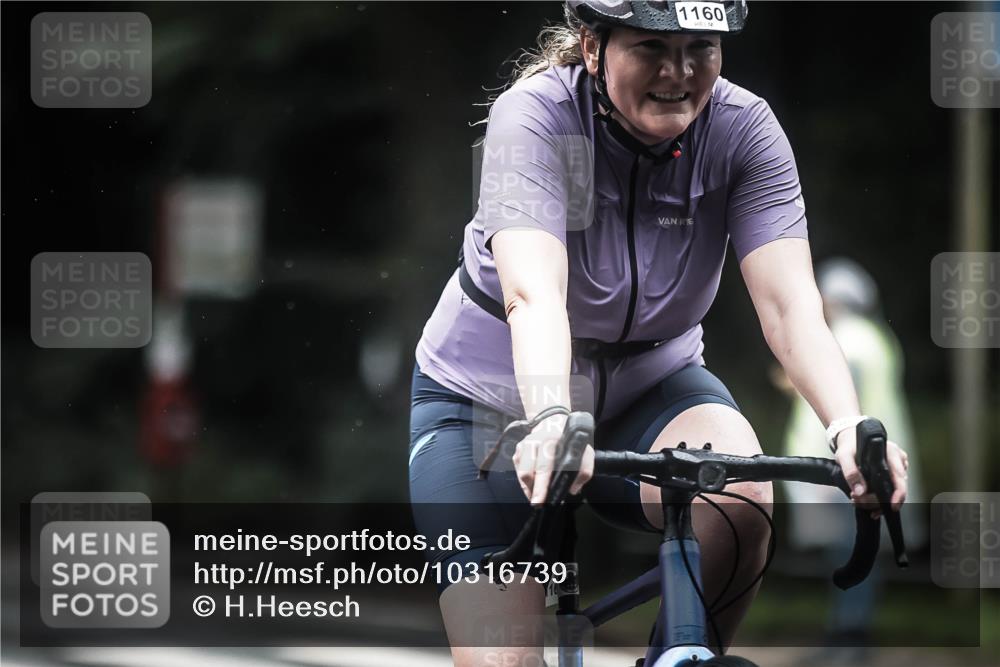 13.09.2026 - Stadtparktriathlon H.Heesch http://msf.ph/oto/10316739 13.09.2026 13:00:09 Radfahren 1117, 1160, 1203, 1221, 1267, 1310, 1357, 1358, 1412 meine-sportfotos.de