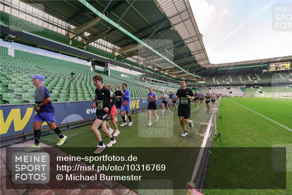 13.09.2026 - 21. swb-Marathon Bremen Michael Burmester http://msf.ph/oto/10316769 13.09.2026 13:13:53 Laufen im Stadion 118, 183, 270, 278, 349, 460, 514, 576, 600, 631, 695, 702, 768, 933, 950, 956, 1005, 1008, 1143, 1286, 1334, 1392, 1408, 1426, 1573, 1596, 1641, 1818, 1819, 1991, 2005, 2024, 2035, 2079, 2233, 2264, 2314, 2387, 2412, 2439, 2457, 2461, 2478, 2505, 2521, 2540, 2564, 2612, 2665, 2684, 2693, 2765, 2773, 2792, 2815, 2816, 2829, 2838, 2860, 2884, 2887, 2895, 2921, 2963, 2966, 2972, 2975, 2978, 3016, 3111, 3209, 3253, 3277, 3293, 3304, 3313, 3378, 3405, 3428, 3434, 3653, 3661, 4080 meine-sportfotos.de