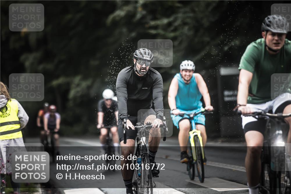 13.09.2026 - Stadtparktriathlon H.Heesch http://msf.ph/oto/10316772 13.09.2026 13:00:17 Radfahren 1080, 1243, 1267, 1288, 1290, 1307, 1310, 1330, 1350, 1358 meine-sportfotos.de