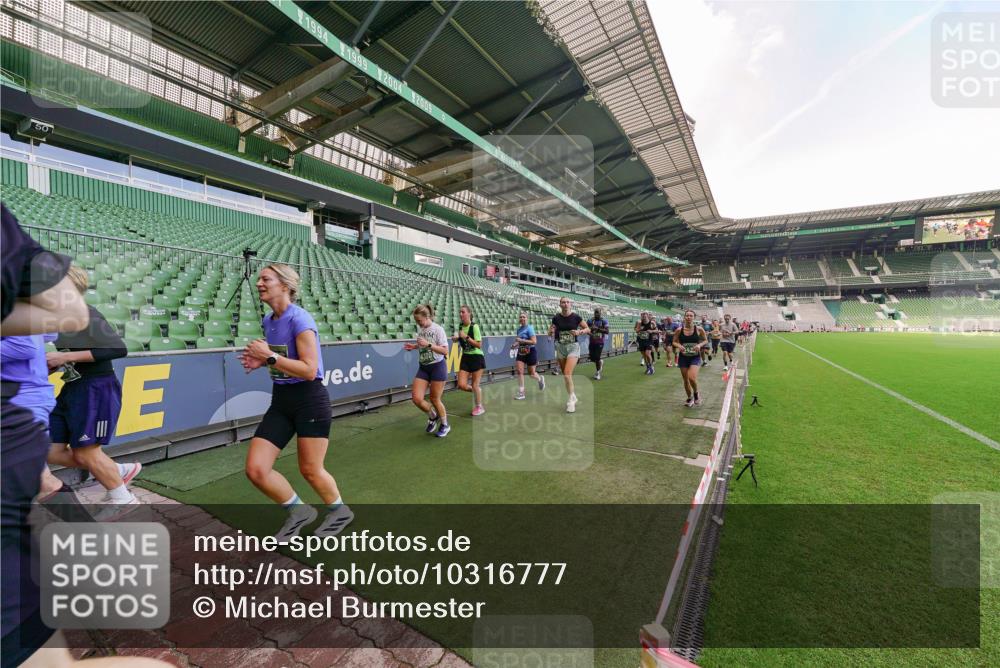 13.09.2026 - 21. swb-Marathon Bremen Michael Burmester http://msf.ph/oto/10316777 13.09.2026 13:13:54 Laufen im Stadion 183, 270, 278, 349, 460, 514, 576, 600, 631, 695, 702, 768, 933, 950, 956, 1005, 1008, 1143, 1286, 1334, 1392, 1408, 1426, 1573, 1596, 1641, 1818, 1819, 1991, 2005, 2024, 2035, 2079, 2233, 2264, 2314, 2387, 2412, 2439, 2457, 2461, 2478, 2505, 2521, 2540, 2564, 2612, 2665, 2684, 2693, 2765, 2773, 2792, 2815, 2816, 2829, 2838, 2860, 2884, 2887, 2895, 2921, 2963, 2966, 2972, 2975, 2978, 3016, 3111, 3209, 3253, 3277, 3293, 3304, 3313, 3378, 3405, 3428, 3434, 3653, 3661, 4080 meine-sportfotos.de