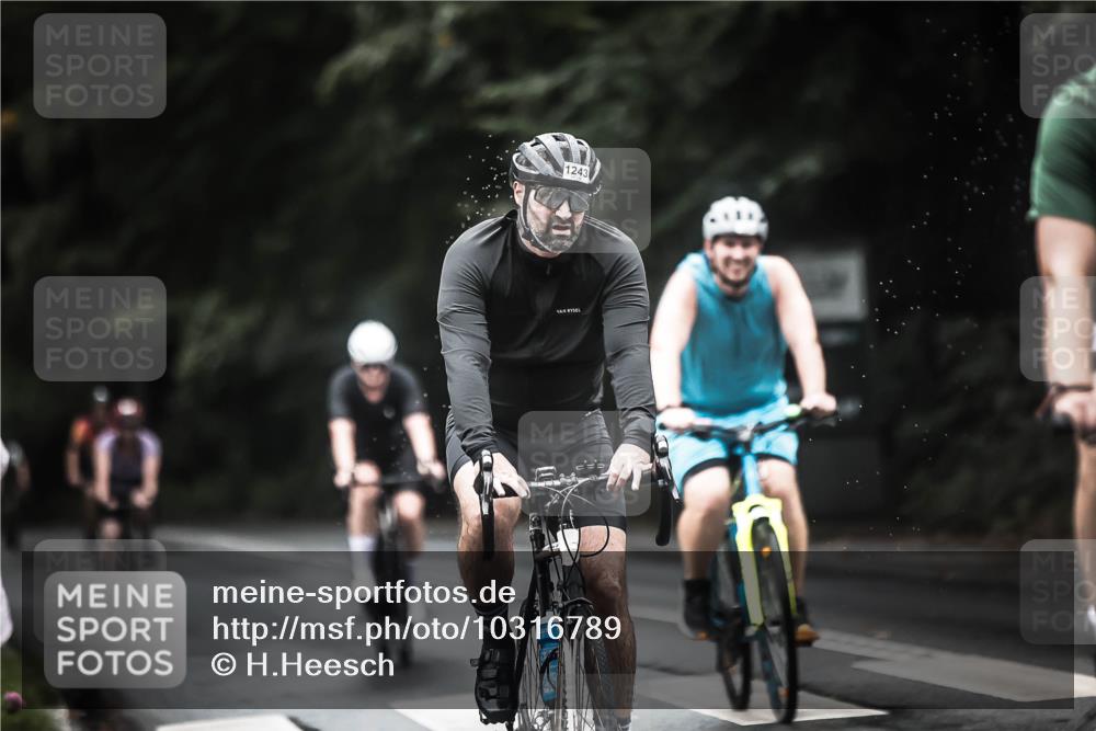 13.09.2026 - Stadtparktriathlon H.Heesch http://msf.ph/oto/10316789 13.09.2026 13:00:17 Radfahren 1080, 1243, 1267, 1288, 1290, 1307, 1310, 1330, 1350, 1358 meine-sportfotos.de
