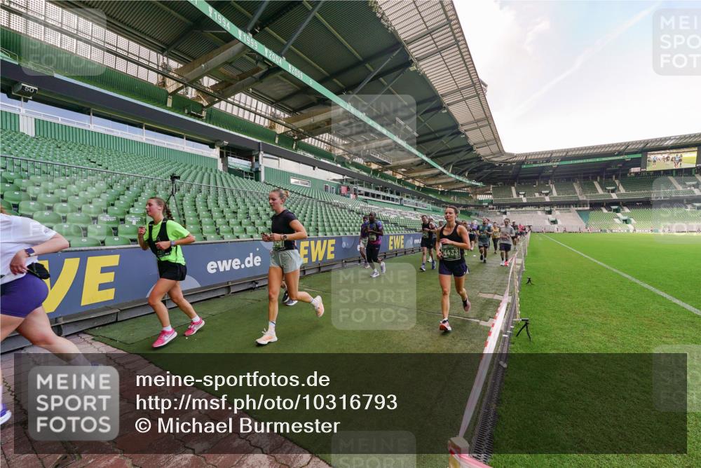 13.09.2026 - 21. swb-Marathon Bremen Michael Burmester http://msf.ph/oto/10316793 13.09.2026 13:13:55 Laufen im Stadion 183, 270, 278, 349, 460, 514, 576, 600, 631, 695, 702, 768, 933, 950, 956, 1005, 1008, 1143, 1286, 1392, 1408, 1426, 1573, 1596, 1641, 1818, 1819, 1991, 2005, 2024, 2035, 2079, 2233, 2264, 2314, 2387, 2412, 2439, 2457, 2461, 2478, 2505, 2521, 2540, 2564, 2612, 2665, 2684, 2693, 2765, 2773, 2792, 2815, 2816, 2829, 2838, 2860, 2884, 2887, 2895, 2921, 2963, 2966, 2972, 2975, 2978, 3016, 3111, 3209, 3253, 3277, 3293, 3304, 3313, 3378, 3405, 3428, 3434, 3653, 3661, 4080 meine-sportfotos.de
