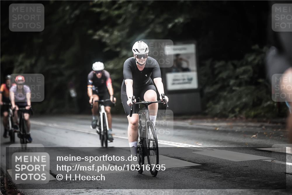13.09.2026 - Stadtparktriathlon H.Heesch http://msf.ph/oto/10316795 13.09.2026 13:00:19 Radfahren 1080, 1243, 1288, 1290, 1307, 1330, 1350 meine-sportfotos.de