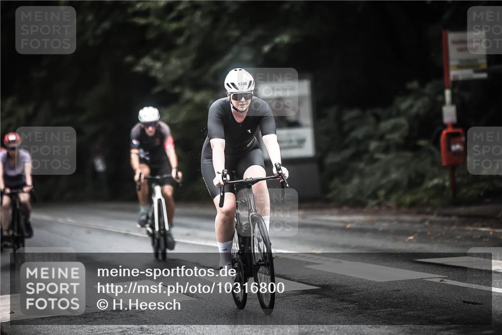 13.09.2026 - Stadtparktriathlon H.Heesch http://msf.ph/oto/10316800 13.09.2026 13:00:19 Radfahren 1080, 1243, 1288, 1290, 1307, 1330, 1350 meine-sportfotos.de