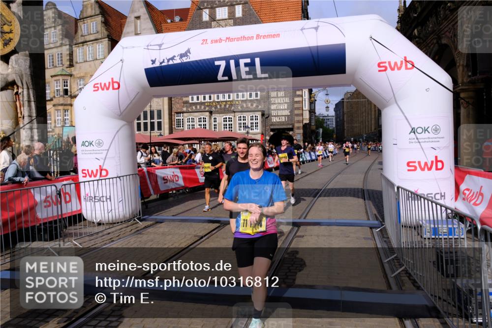 13.09.2026 - 21. swb-Marathon Bremen Tim E. http://msf.ph/oto/10316812 13.09.2026 10:56:59 Ziel 10240, 10356, 10372, 10486, 10540, 10721, 10771, 10824, 10888, 10936, 11064, 11069, 11349, 11407, 11474, 11601, 11872, 11911, 11996, 12284, 12434, 12543 meine-sportfotos.de