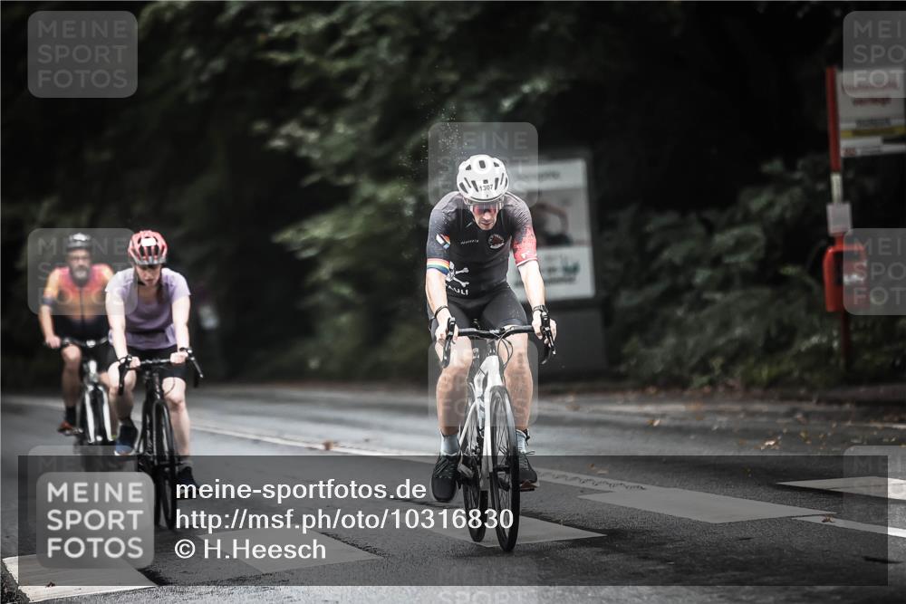 13.09.2026 - Stadtparktriathlon H.Heesch http://msf.ph/oto/10316830 13.09.2026 13:00:20 Radfahren 1080, 1194, 1243, 1288, 1290, 1307, 1330, 1350 meine-sportfotos.de