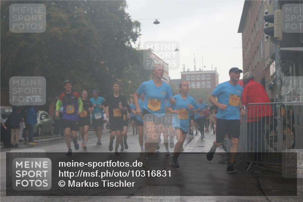13.09.2026 - Kiel Lauf Markus Tischler http://msf.ph/oto/10316831 13.09.2026 10:47:14 Fleethörn 4876, 4865, 3640 meine-sportfotos.de
