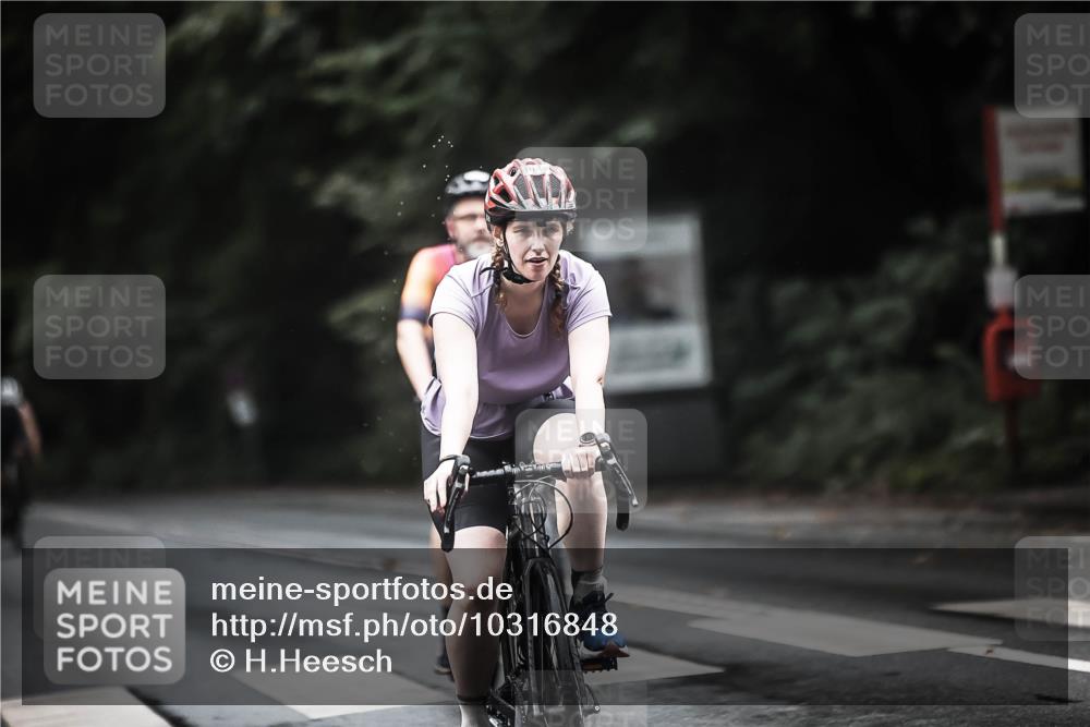 13.09.2026 - Stadtparktriathlon H.Heesch http://msf.ph/oto/10316848 13.09.2026 13:00:22 Radfahren 1080, 1194, 1243, 1288, 1290, 1307, 1330, 1350 meine-sportfotos.de