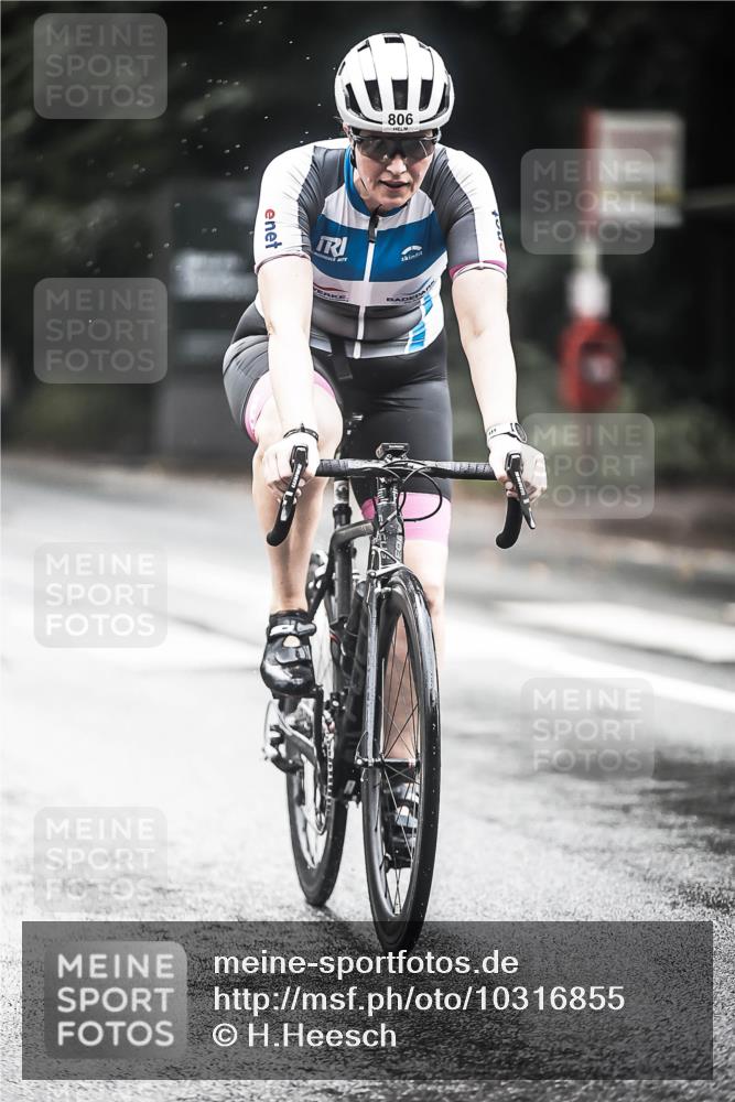 13.09.2026 - Stadtparktriathlon H.Heesch http://msf.ph/oto/10316855 13.09.2026 11:52:28 Radfahren 716, 806, 841, 928 meine-sportfotos.de