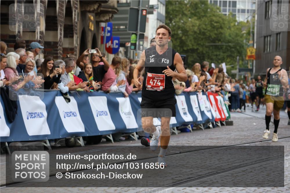 13.09.2026 - 21. swb-Marathon Bremen Strokosch-Dieckow http://msf.ph/oto/10316856 13.09.2026 13:06:42 Ziel 474, 1901, 1921, 7590, 8621, 8670, 9934, 13148, 521, 749, 1009, 3127, 4574, 6784, 8580, 8888 meine-sportfotos.de
