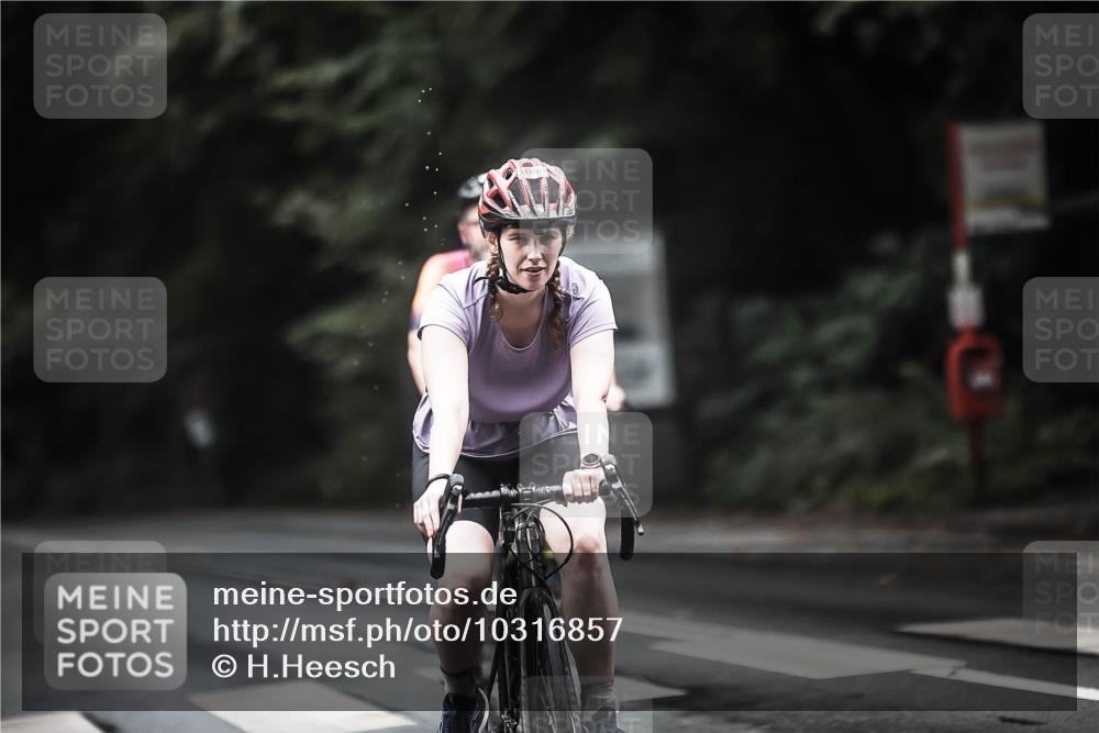 13.09.2026 - Stadtparktriathlon H.Heesch http://msf.ph/oto/10316857 13.09.2026 13:00:22 Radfahren 1080, 1194, 1243, 1288, 1290, 1307, 1330, 1350 meine-sportfotos.de