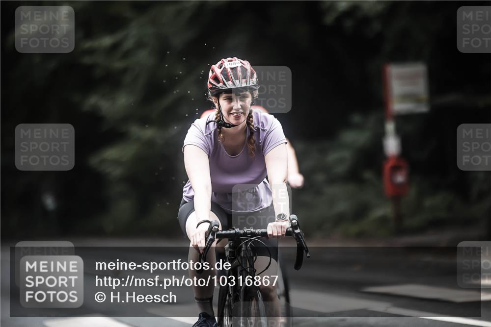 13.09.2026 - Stadtparktriathlon H.Heesch http://msf.ph/oto/10316867 13.09.2026 13:00:22 Radfahren 1080, 1194, 1243, 1288, 1290, 1307, 1330, 1350 meine-sportfotos.de